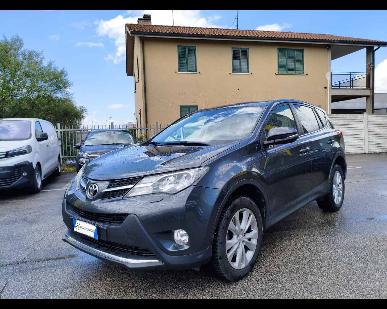 TOYOTA Rav4 2.2 d-cat Lounge 4wd 150cv auto Usata