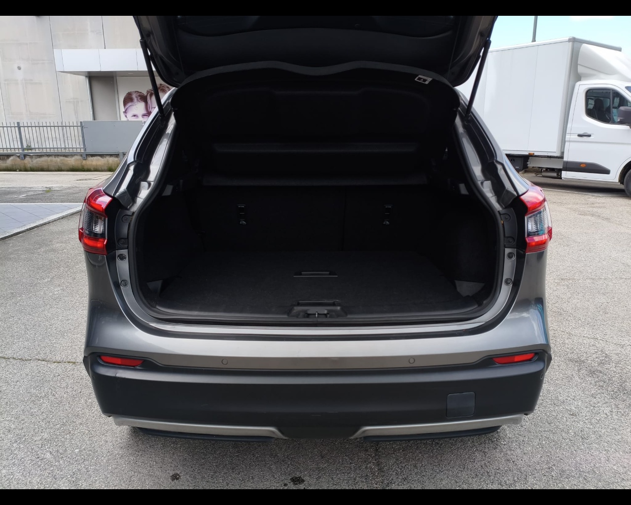 Foto NISSAN Qashqai 1.5 dci N-Connecta 115cv