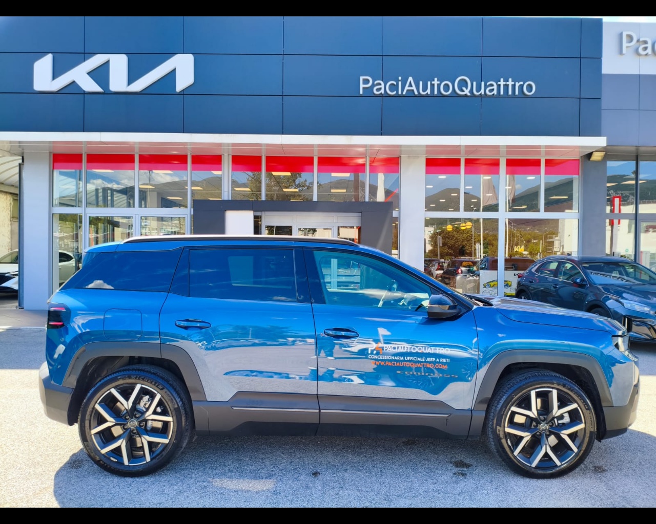 Foto JEEP Nuova Compass E-Hybrid Plug-InFirst Edition 1.6l 195cv Plug-In Hybrid Fw