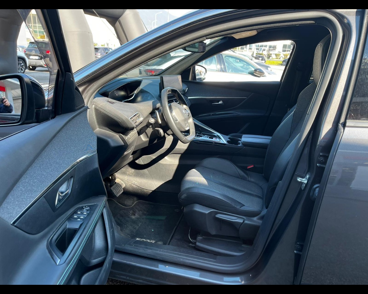 Foto PEUGEOT 5008 1.5 bluehdi Allure Pack s&s 130cv eat8 7p.