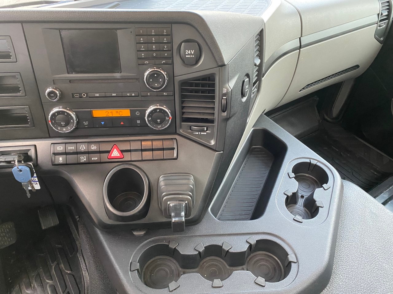 Mercedes Antos 1824 L cab. S Classic space 2,3 - 20