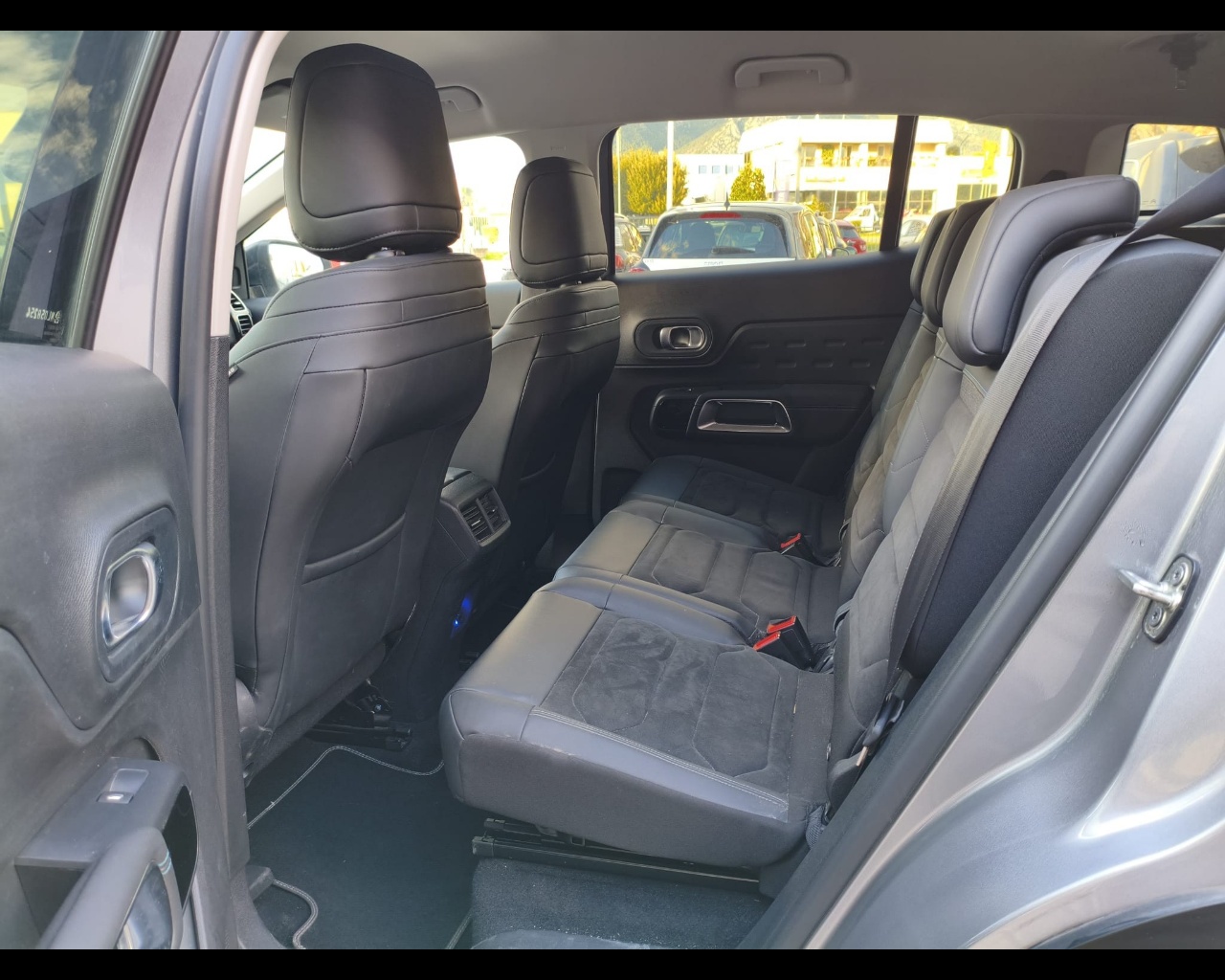 Foto CITROEN C5 Aircross 1.5 bluehdi Shine s&s 130cv eat8