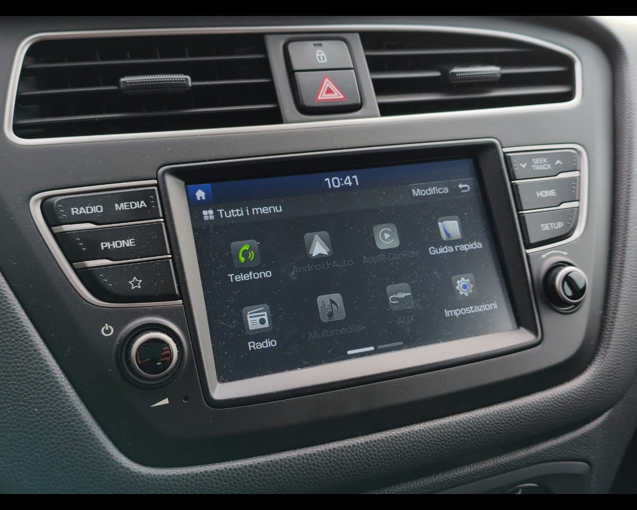 Foto HYUNDAI i20 5p 1.2 mpi Connectline econext Gpl 73cv