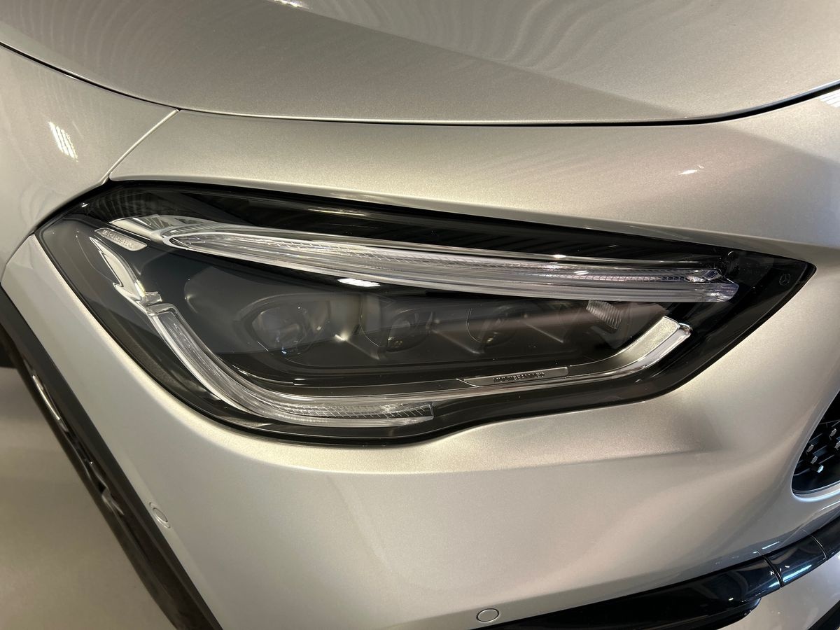 Mercedes GLA GLA 200 D Premium 4Matic 8G-DCT - 7
