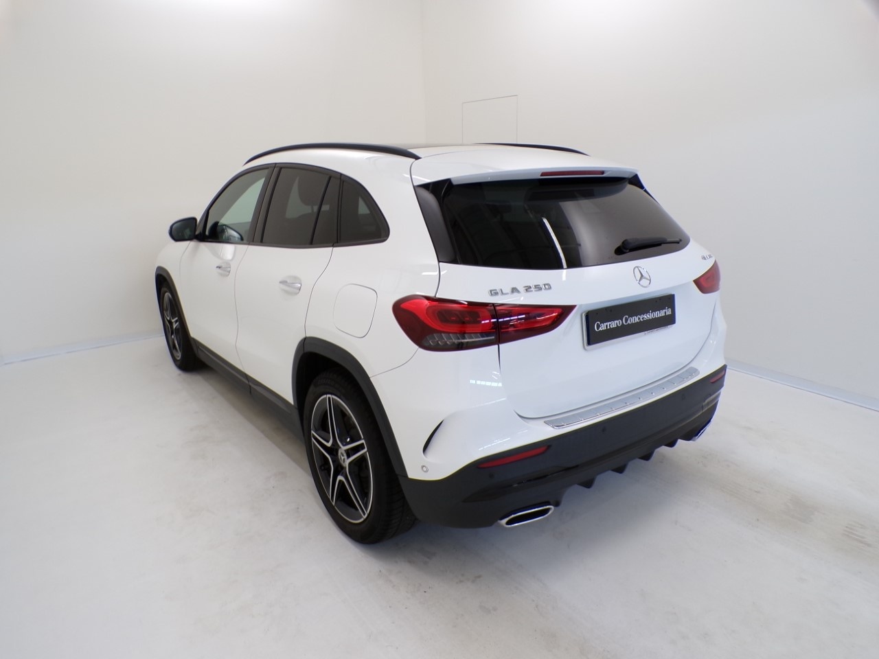 Mercedes GLA GLA 250 Premium 4Matic 8G-DCT - 8