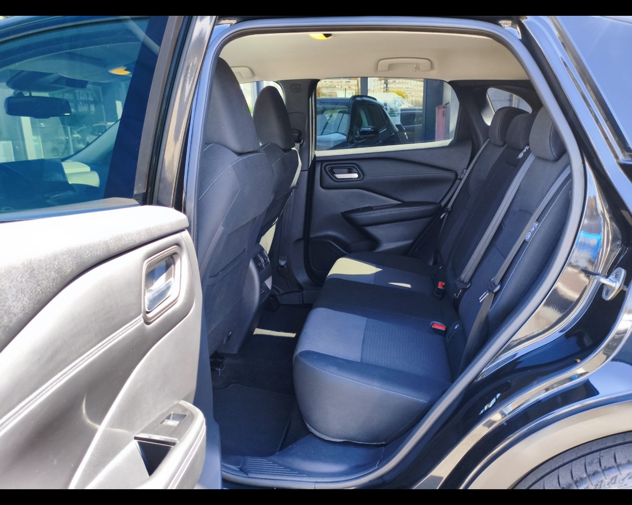 Foto NISSAN Qashqai 1.3 mhev N-Connecta 2wd 140cv