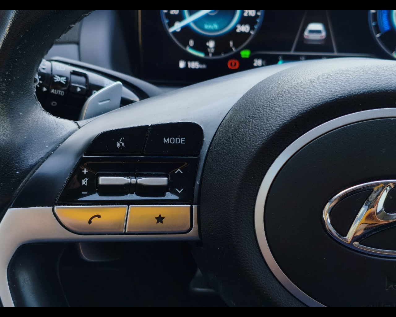Foto HYUNDAI Tucson 1.6 phev Exellence Lounge Pack 4wd 265cv auto