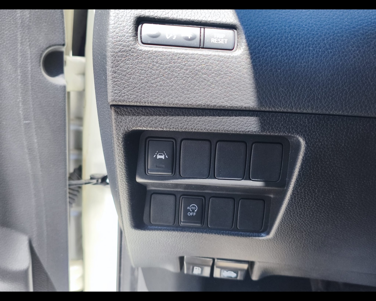 Foto NISSAN Qashqai 1.5 dci N-Connecta 115cv