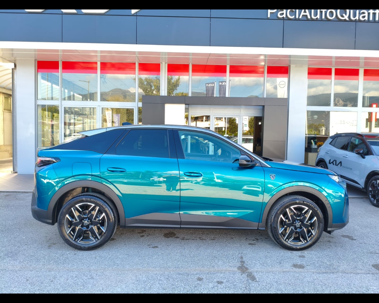 Foto PEUGEOT 3008 1.2 hybrid GT 136cv e-dcs6