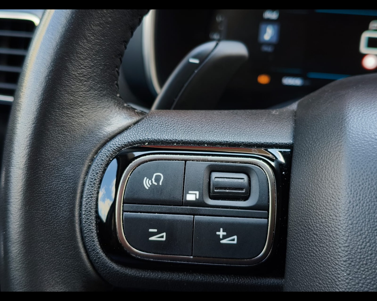 Foto CITROEN C5 Aircross 1.5 bluehdi Shine s&s 130cv eat8
