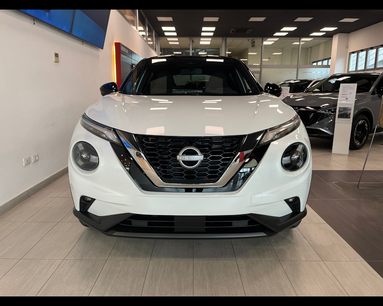 Foto NISSAN JUKE N-CONNECTA MT