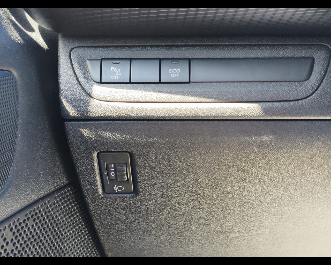 Foto PEUGEOT 2008 1.2 puretech Active s&s 82cv 