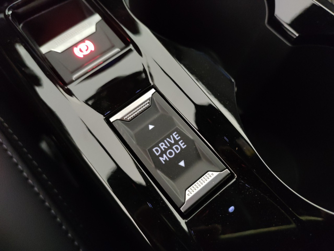 Peugeot 208 Nuovo Ibrido benzina 208 Porto Mantovano