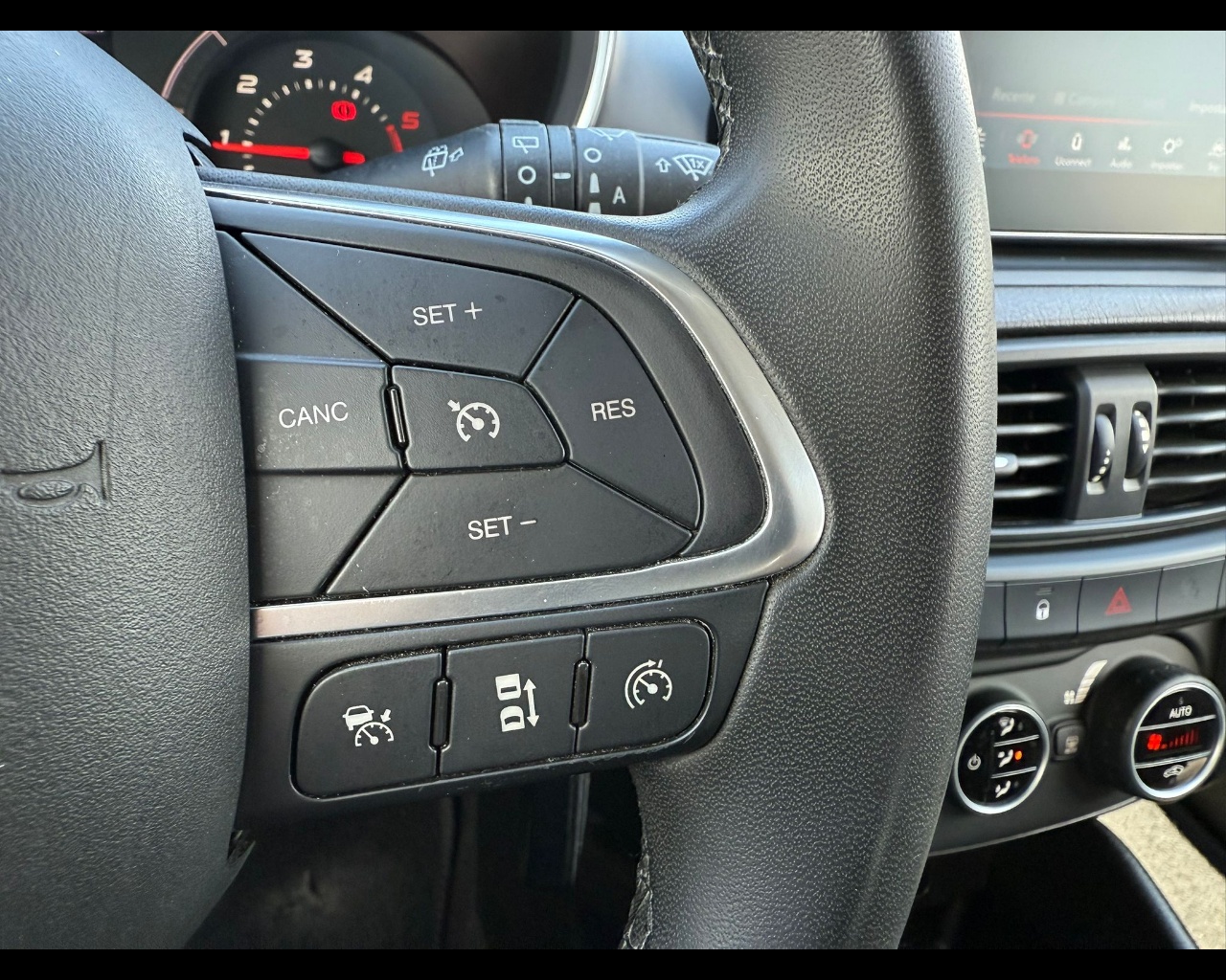 Foto FIAT Tipo 5p 1.6 mjt Lounge s&s 120cv my19
