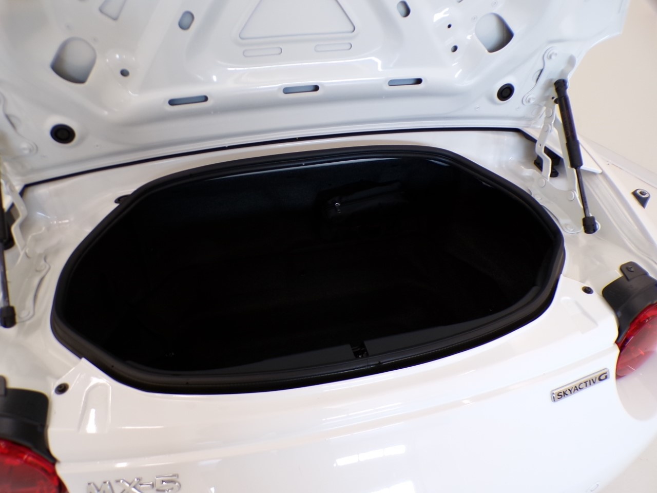 Mazda MX-5 MX-5 RF 2.0 Skyactiv-G Homura DriverAssistance - 10