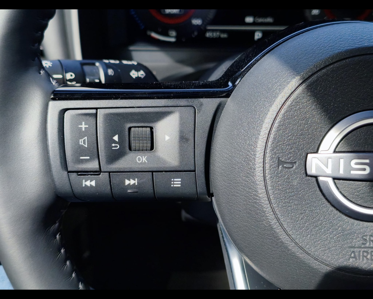 Foto NISSAN X-Trail 1.5 e-power Tekna 2wd auto
