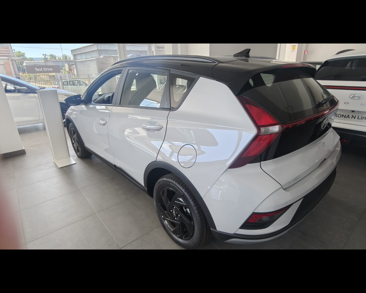 Foto HYUNDAI Bayon MY26 1.0 T-GDI DARK LINE