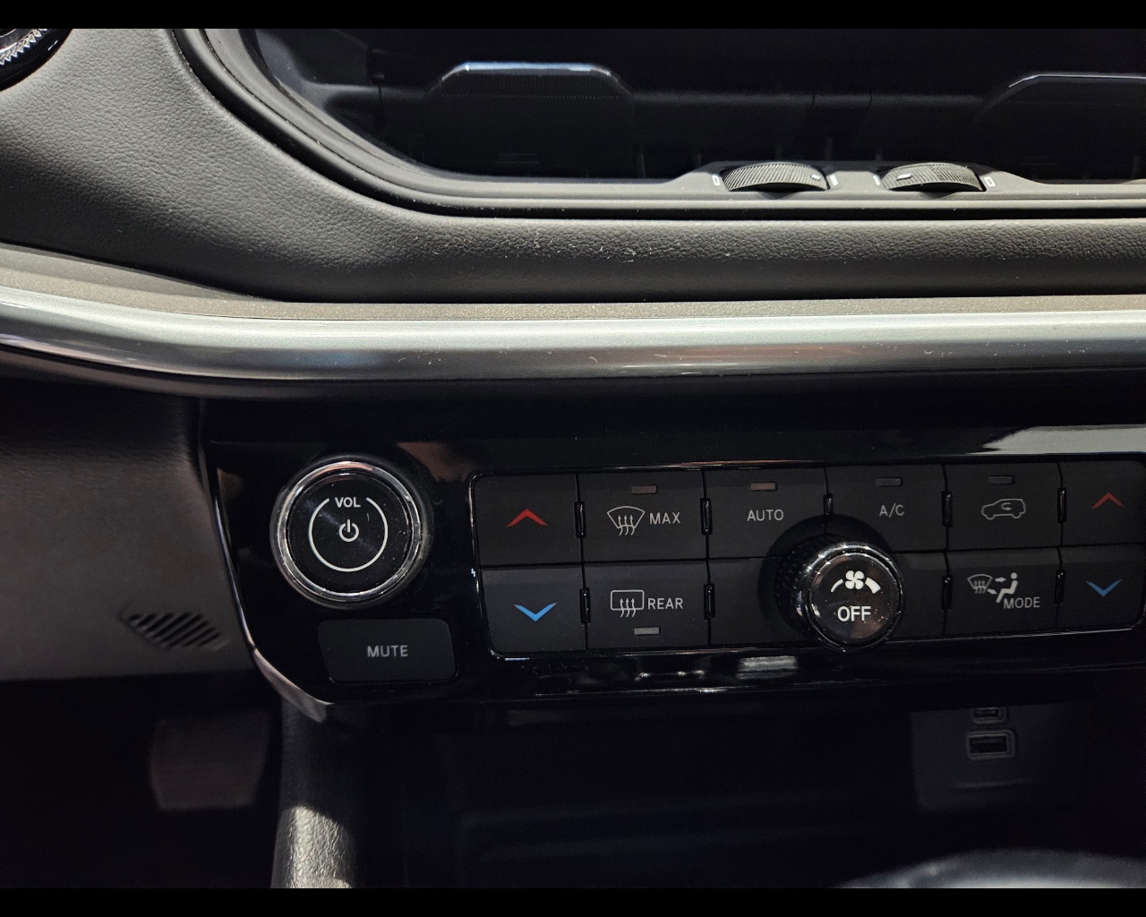 JEEP Compass Plug-In Hybrid My23 Limited 1.3 Turbo T4 Phev 4xe At6 190cv E6.4 Ibrida usato - 18