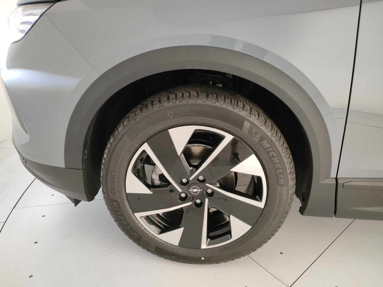 Opel Grandland Nuovo Ibrido benzina Grandland Porto Mantovano