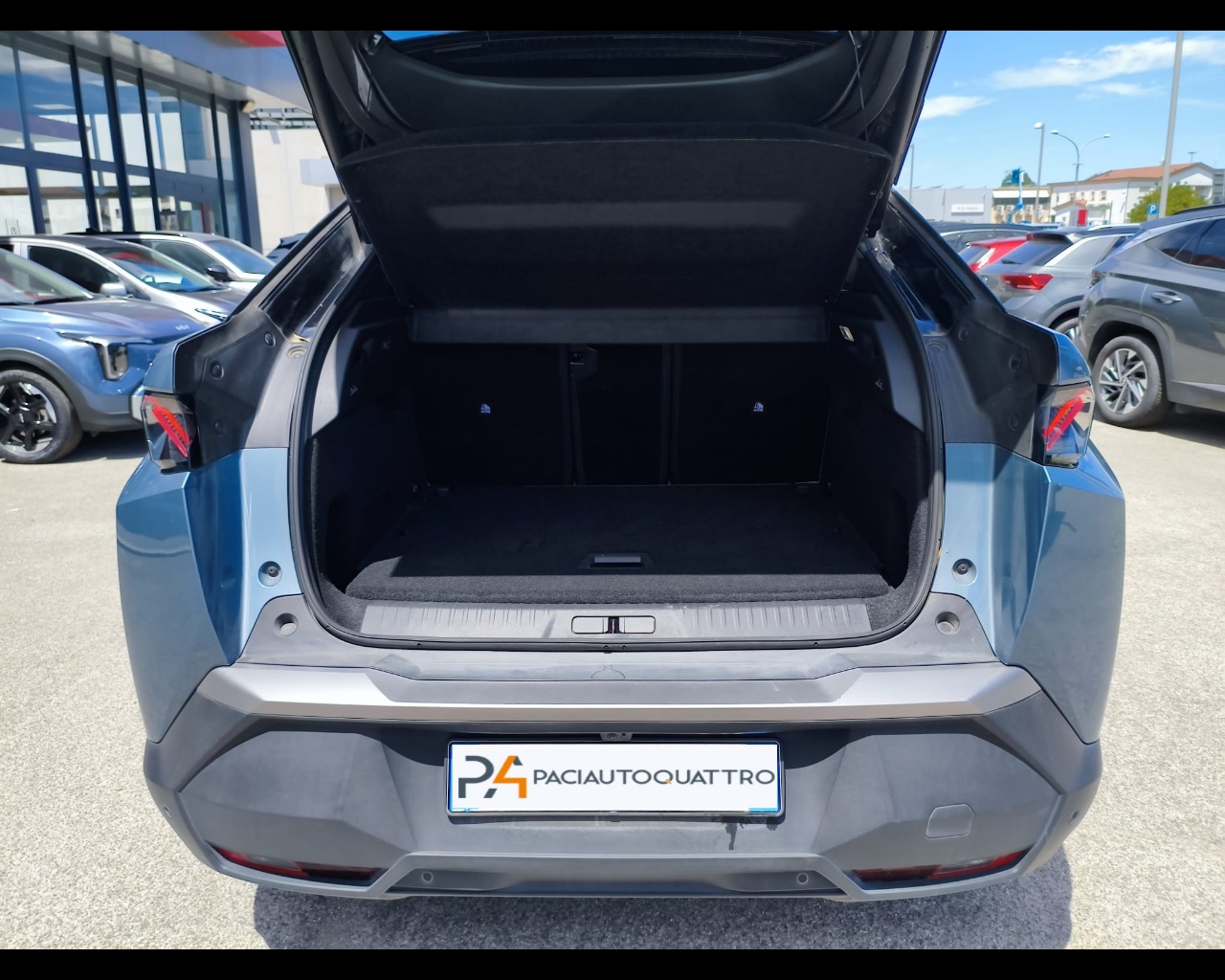 Foto PEUGEOT 3008 1.2 hybrid GT 145cv e-dcs6