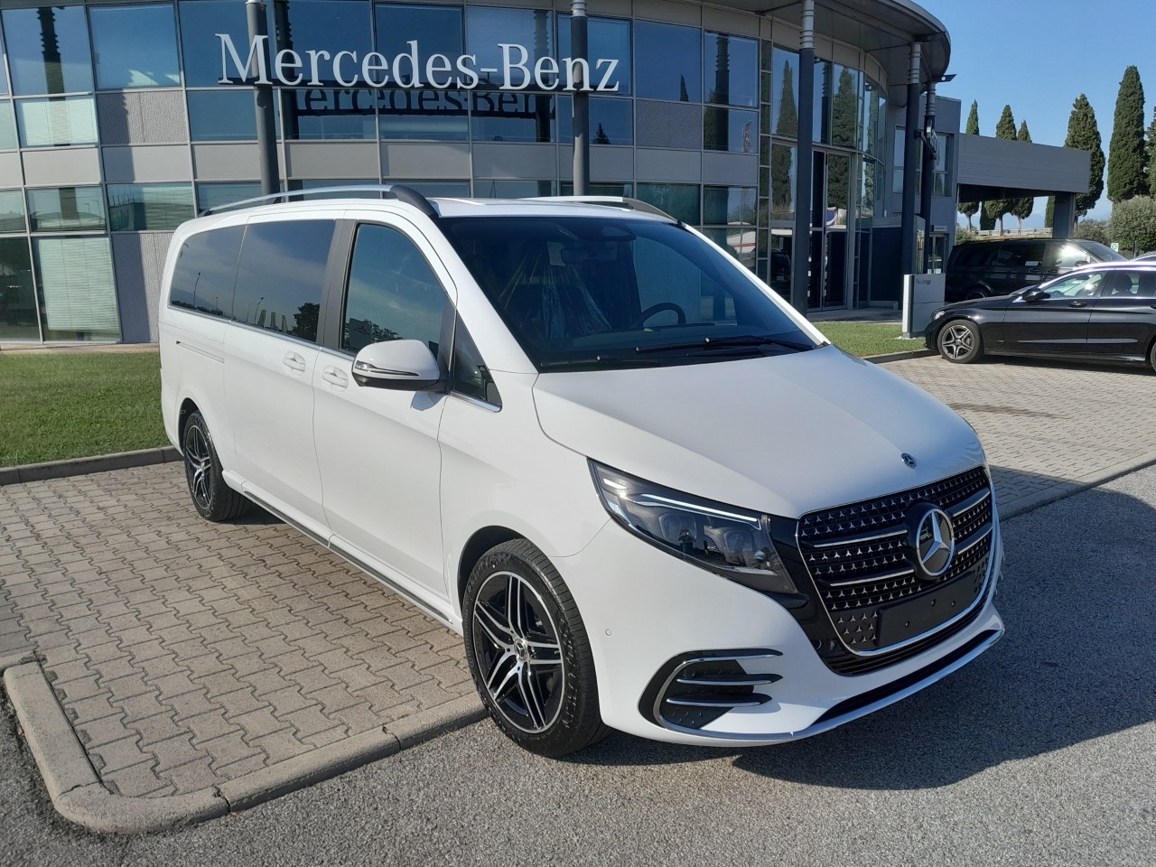 Mercedes Classe V V 300 d AVANTGARDE Extralong - 2