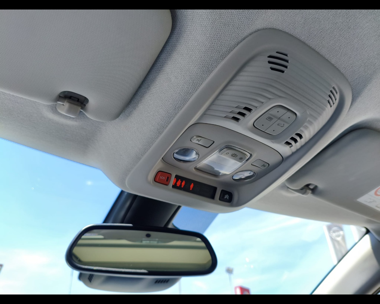 Foto CITROEN C3 Aircross 1.5 bluehdi Shine Pack s&s 110cv