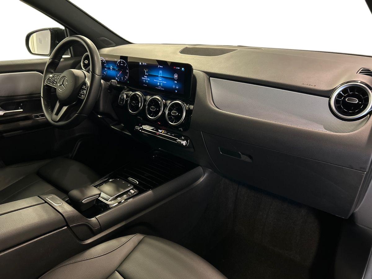 Mercedes GLA GLA 180 D Sport 8G-DCT - 15