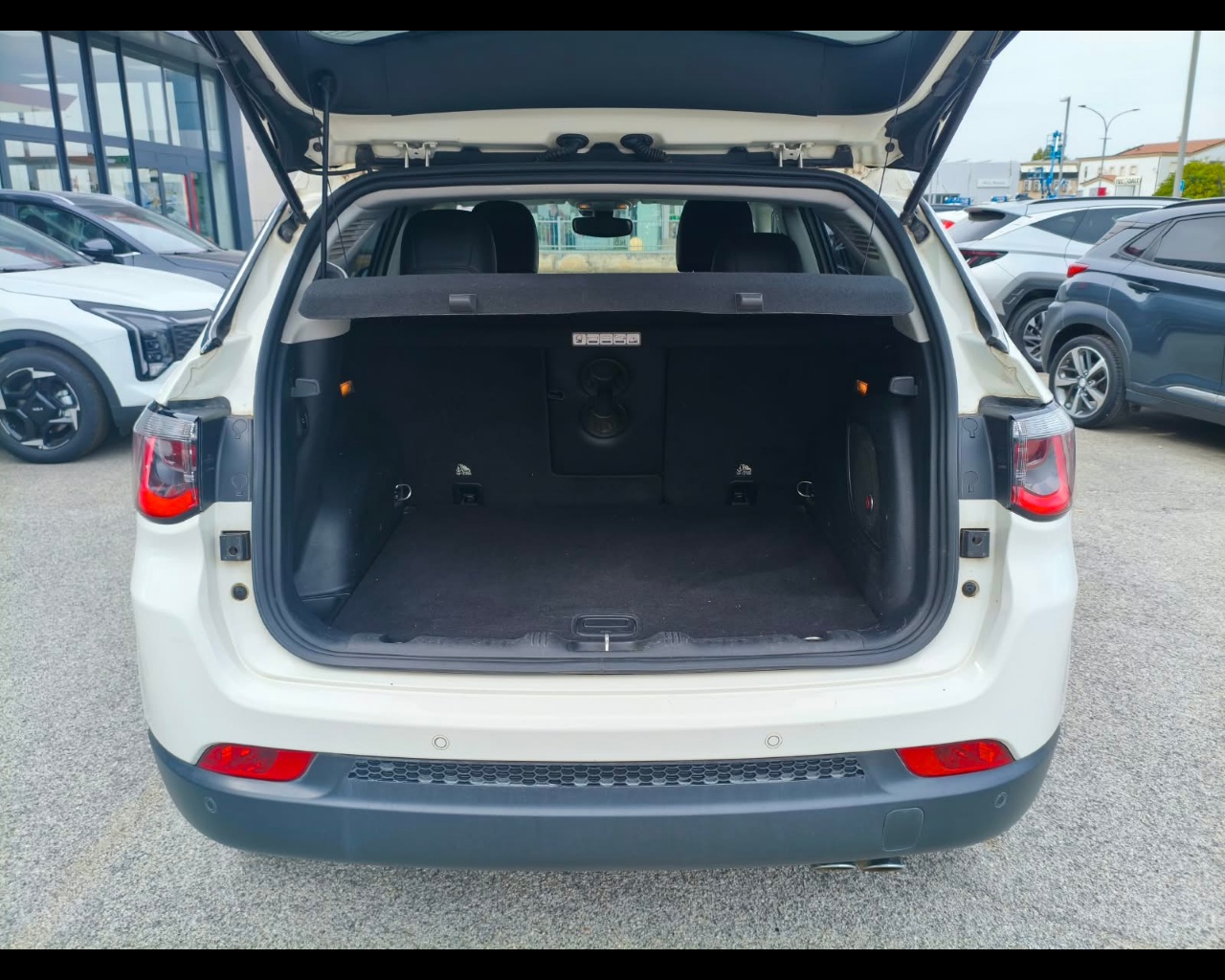 Foto JEEP Compass 2.0 mjt Limited 4wd 140cv