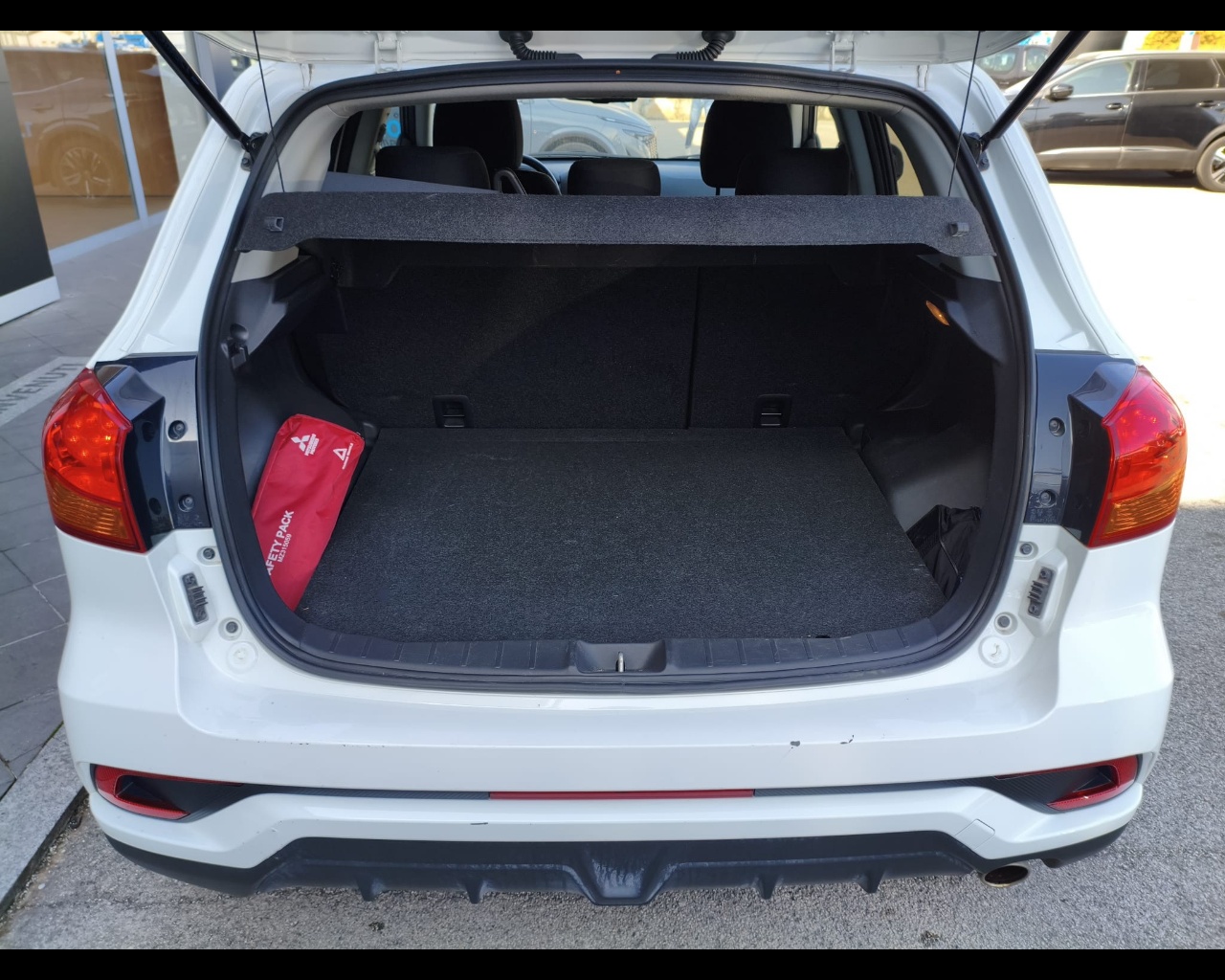 Foto MITSUBISHI ASX 1.6 Instyle navi 2wd Gpl