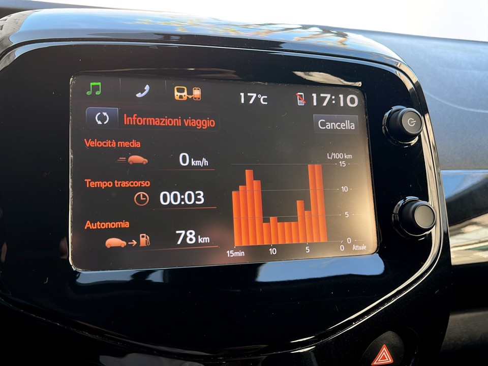 TOYOTA Aygo 1.0 x-play 5p my15 Benzina usato - 9