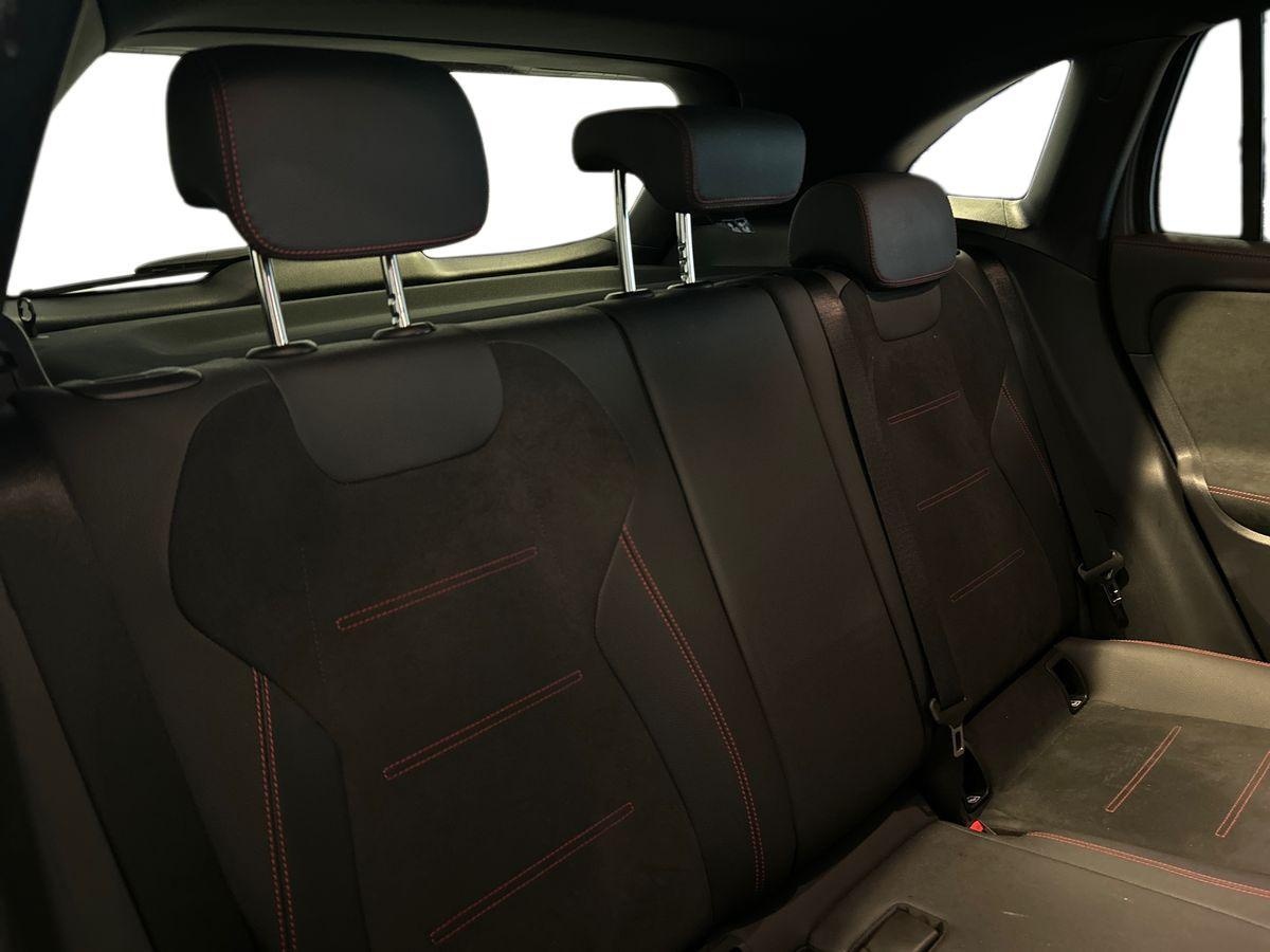 Mercedes  GLA 200 D AMG Line Advanced Plus 4Matic 8G-DCT - 16