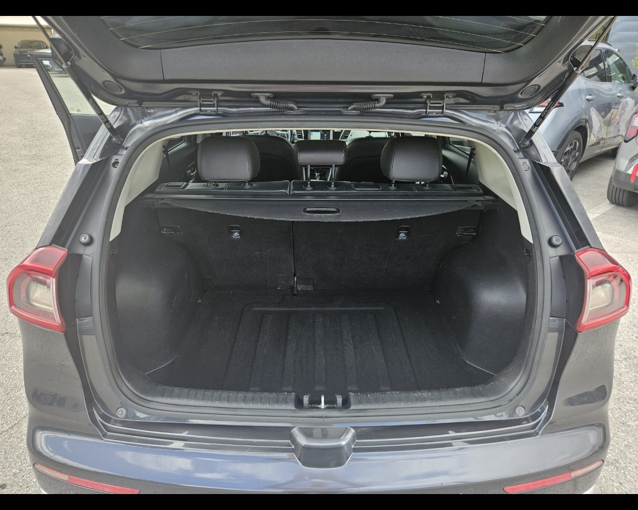 Foto KIA Niro 1.6 gdi hev Style dct 