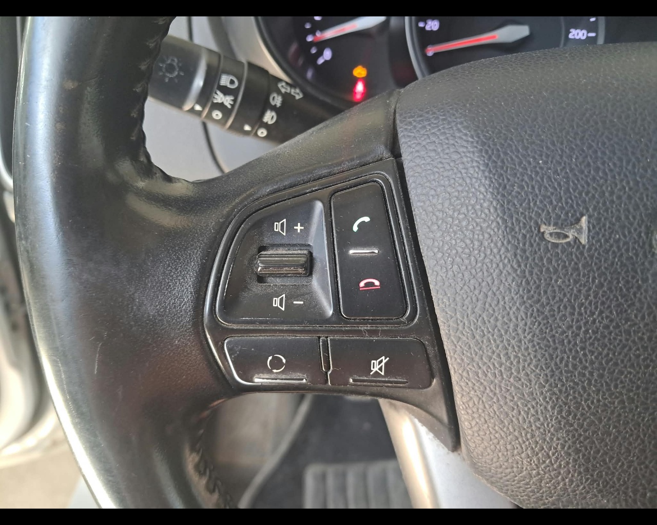 Foto KIA Rio 5p 1.1 crdi Active E6