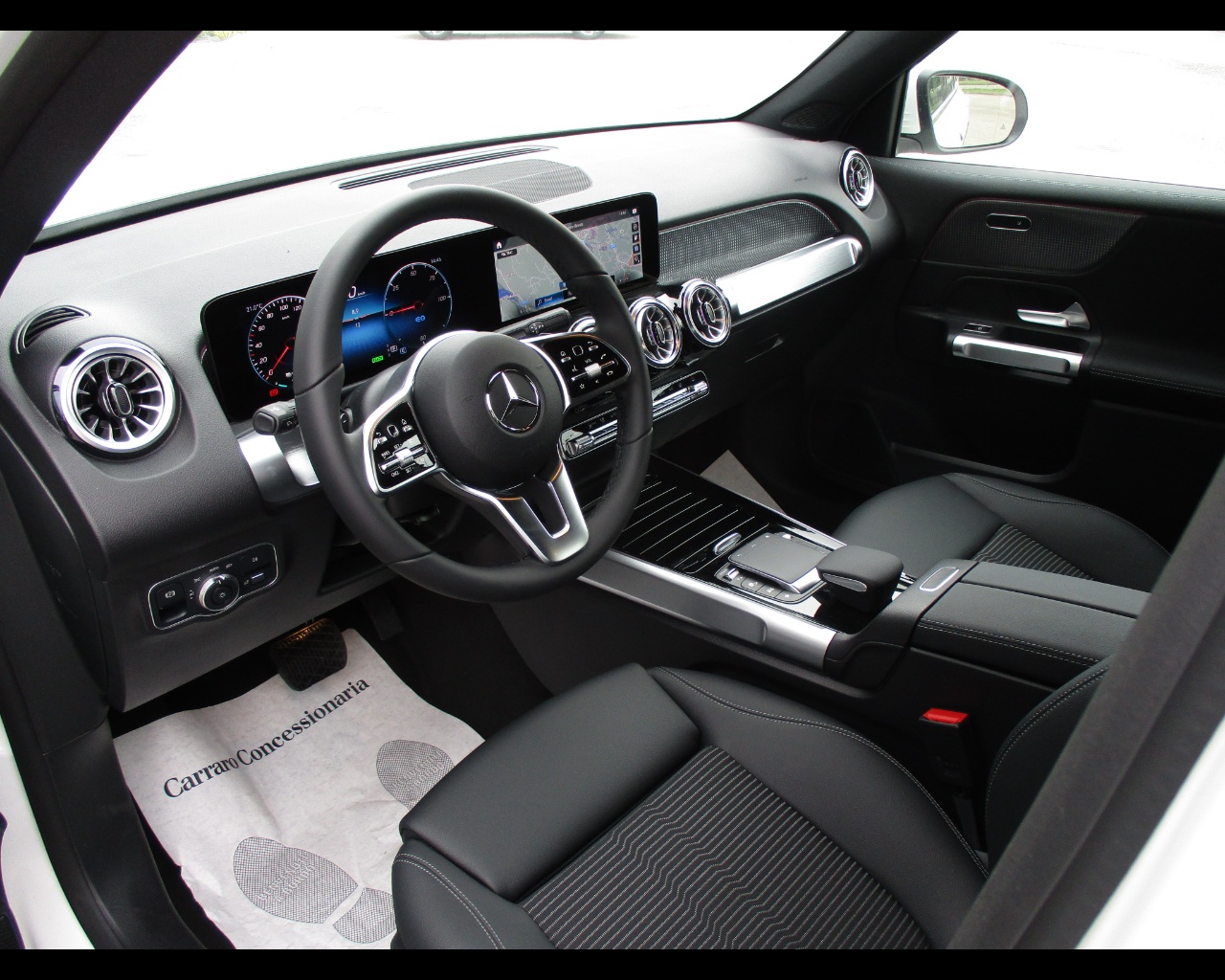Mercedes EQB EQB 300 4Matic SPORT PLUS - 4