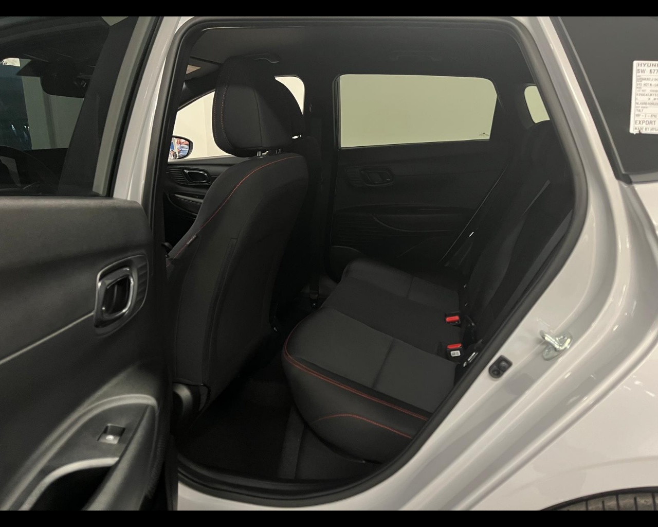 Foto HYUNDAI I20 PE MY25 1.0T DCT NLINE CARBON