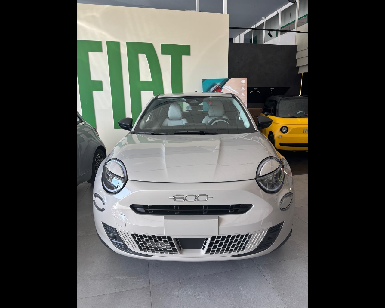 Foto FIAT 600 Hybrid Pop 1.2 Hybrid 110cv