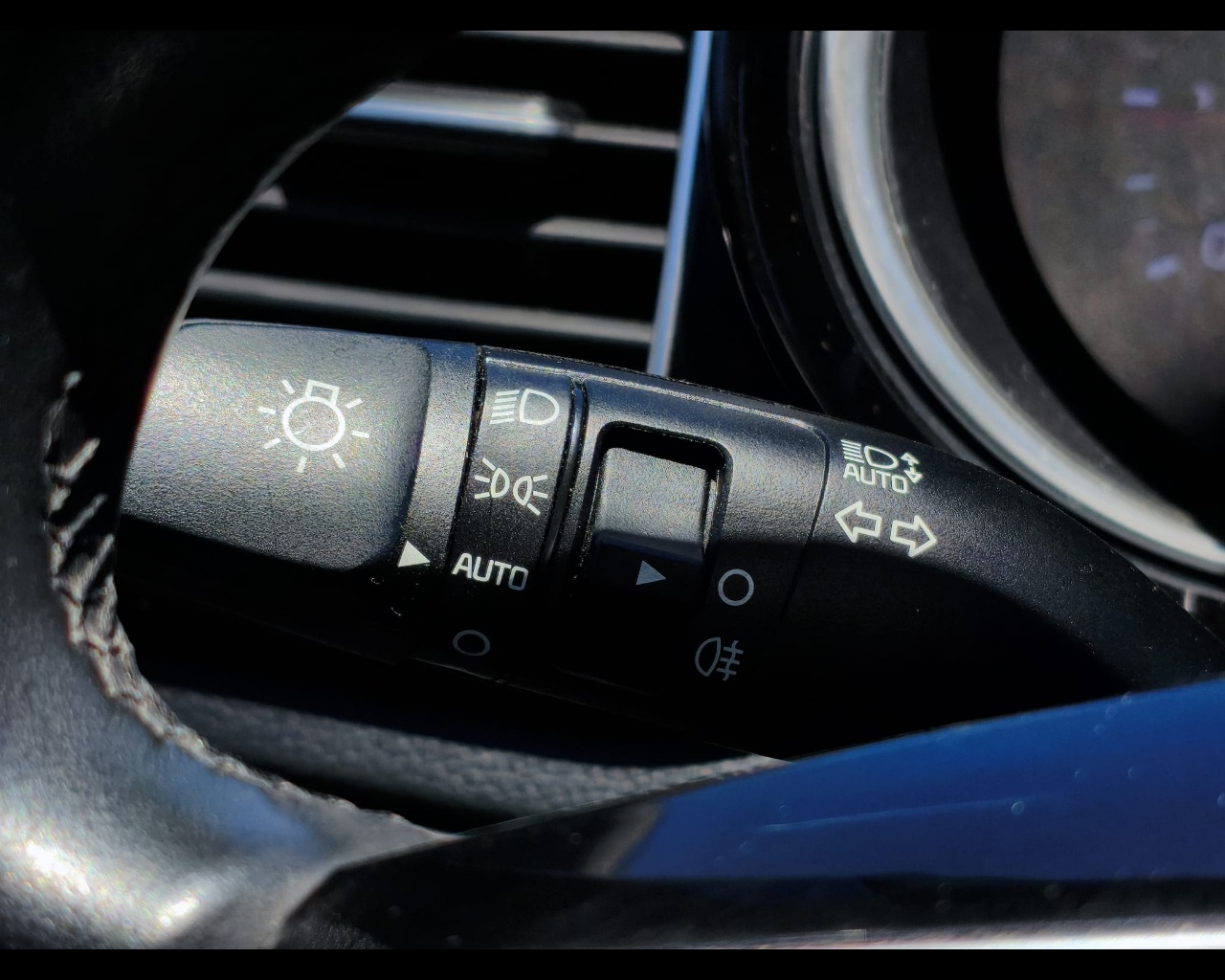 Foto KIA XCeed 1.0 tgdi Gpl Business 117cv mt