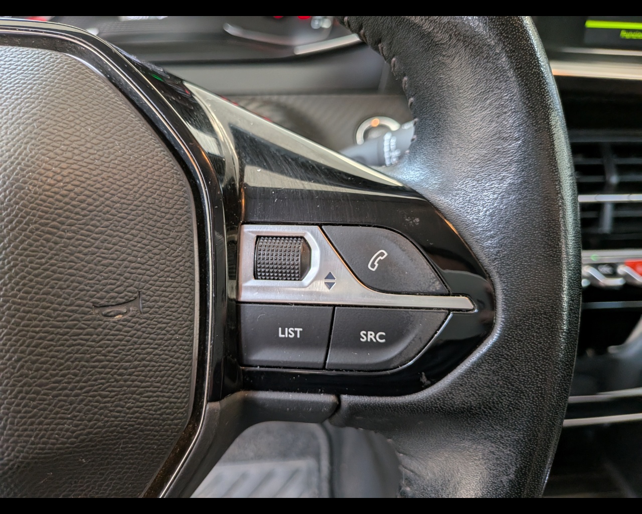 Foto PEUGEOT 208 1.5 bluehdi Allure Navi Pack s&s 100cv my20