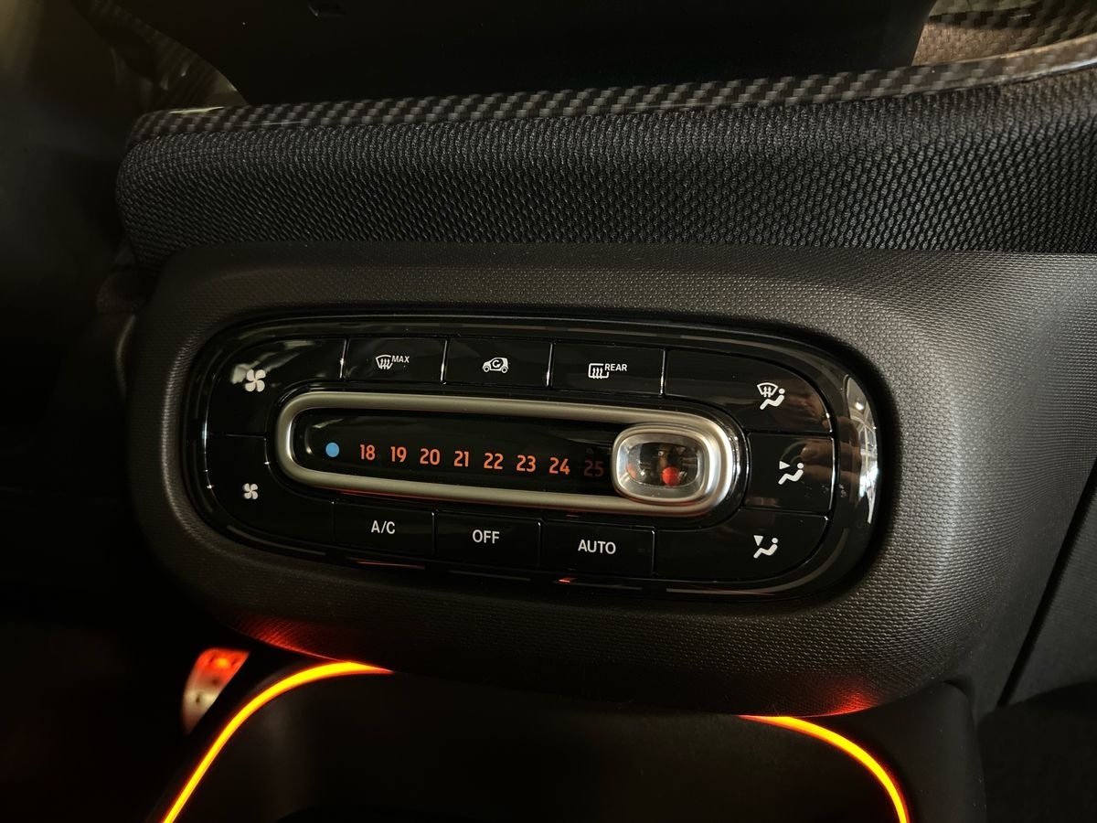 smart fortwo fortwo 22kW EQ mattrunner - 14