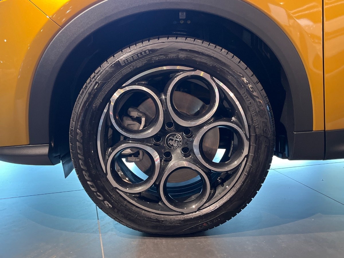Alfa Romeo Tonale Nuovo Ibrido benzina Tonale Rovigo