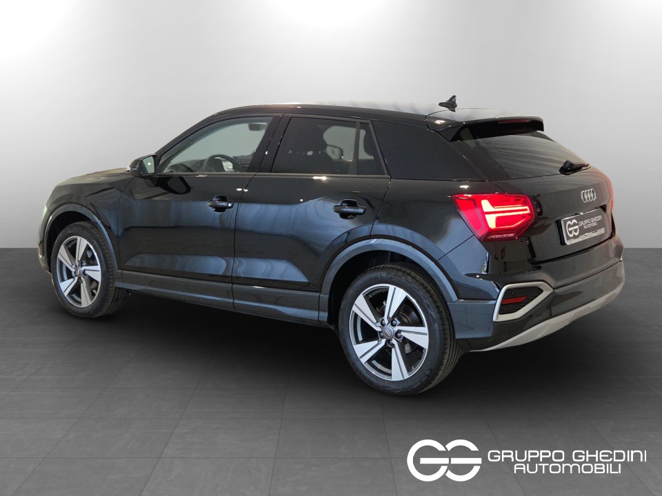 AUDI Q2 30 1.0 tfsi Business 110cv Benzina usato - 2