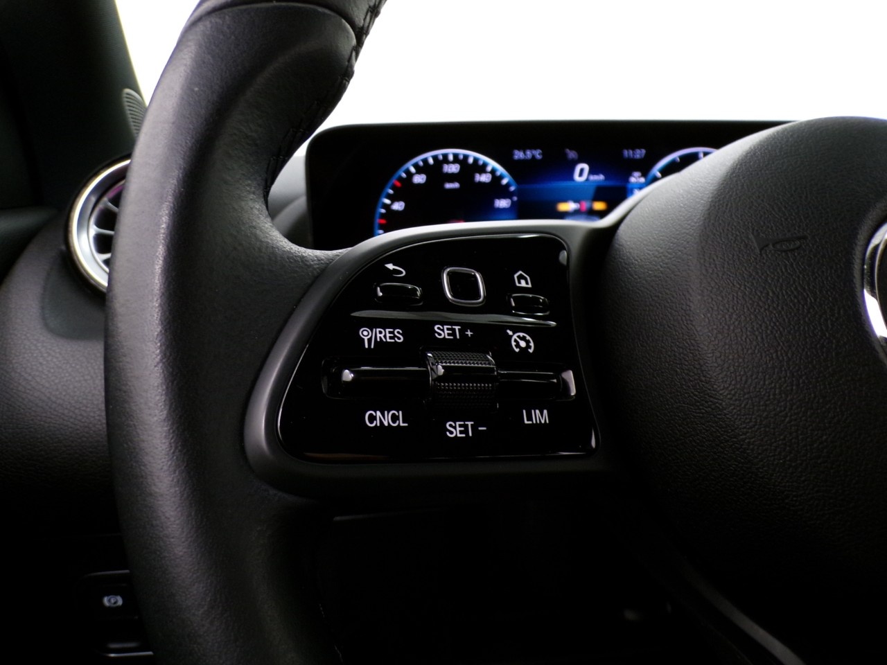 Mercedes GLA GLA 180 D Sport 8G-DCT - 16