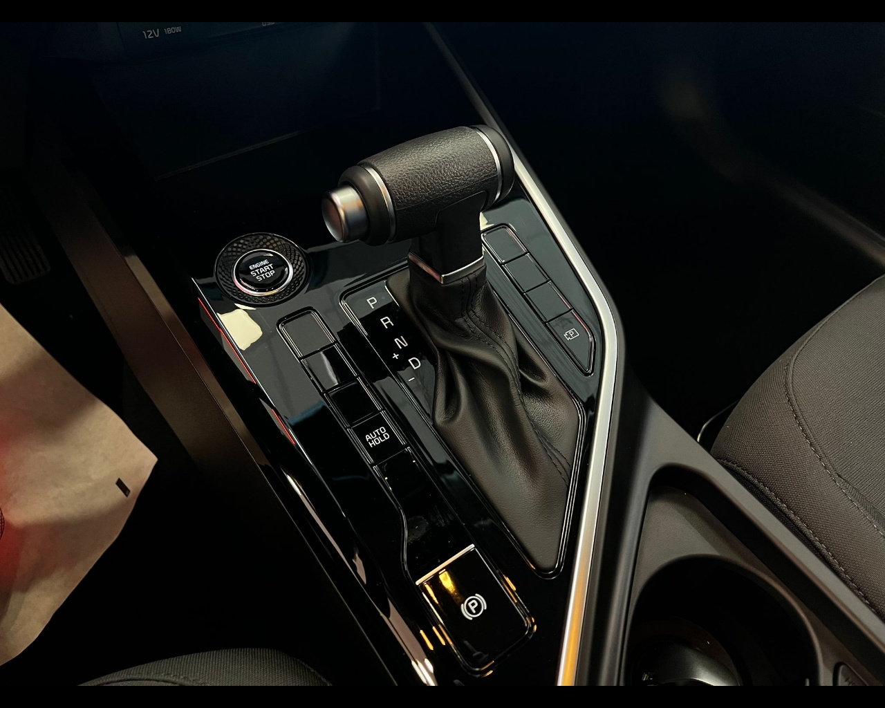 Foto KIA NIRO 1.6 MY25 HEV BUSINESS