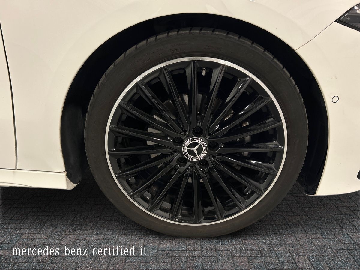 Mercedes  Classe A 180 D Advanced Plus AMG Line 8G-DCT - 17