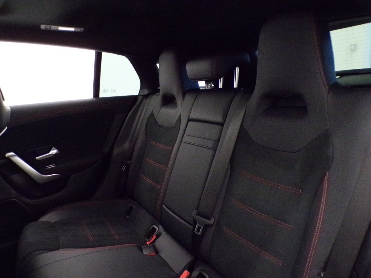 Mercedes  CLA Shooting Brake 200 D AMG Line Advanced Plus 8G-DCT - 15