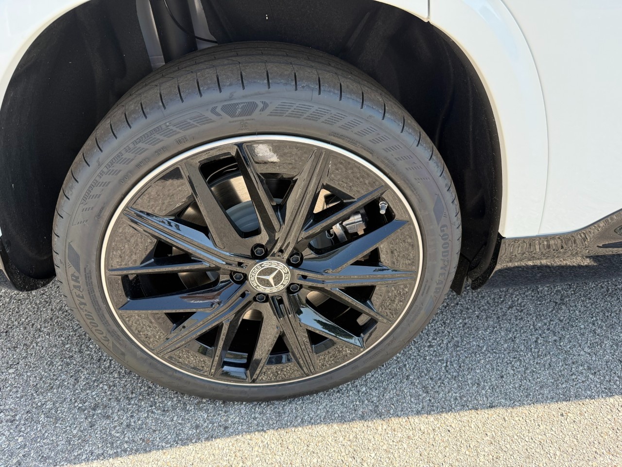 Mercedes GLB Elettrica GLB 250+ con tecnologia EQ Advanced Plus - 17