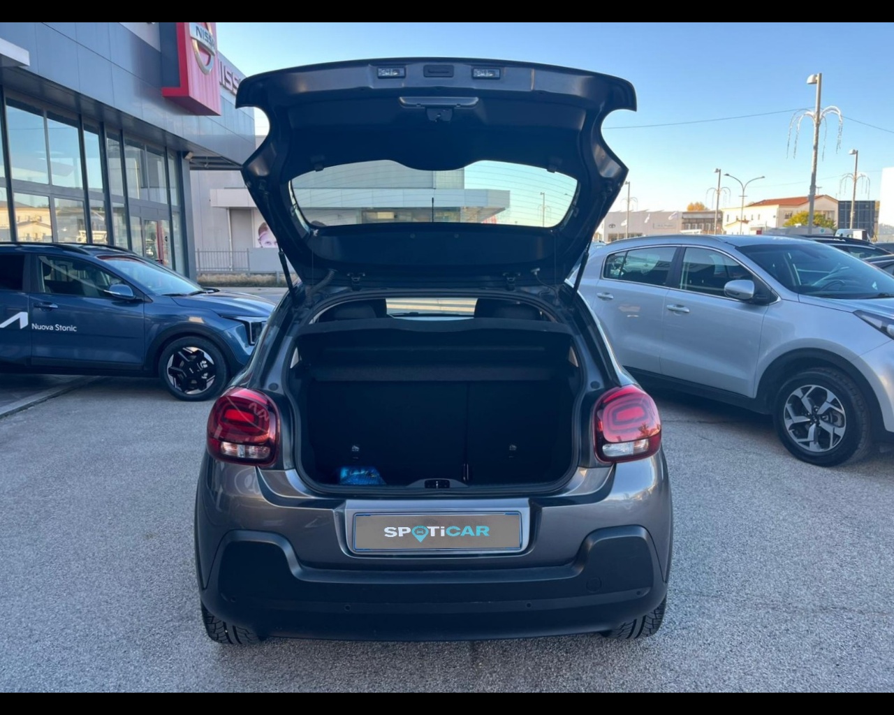 Foto CITROEN C3 1.2 puretech Shine Gpl s&s 83cv neopatentati 