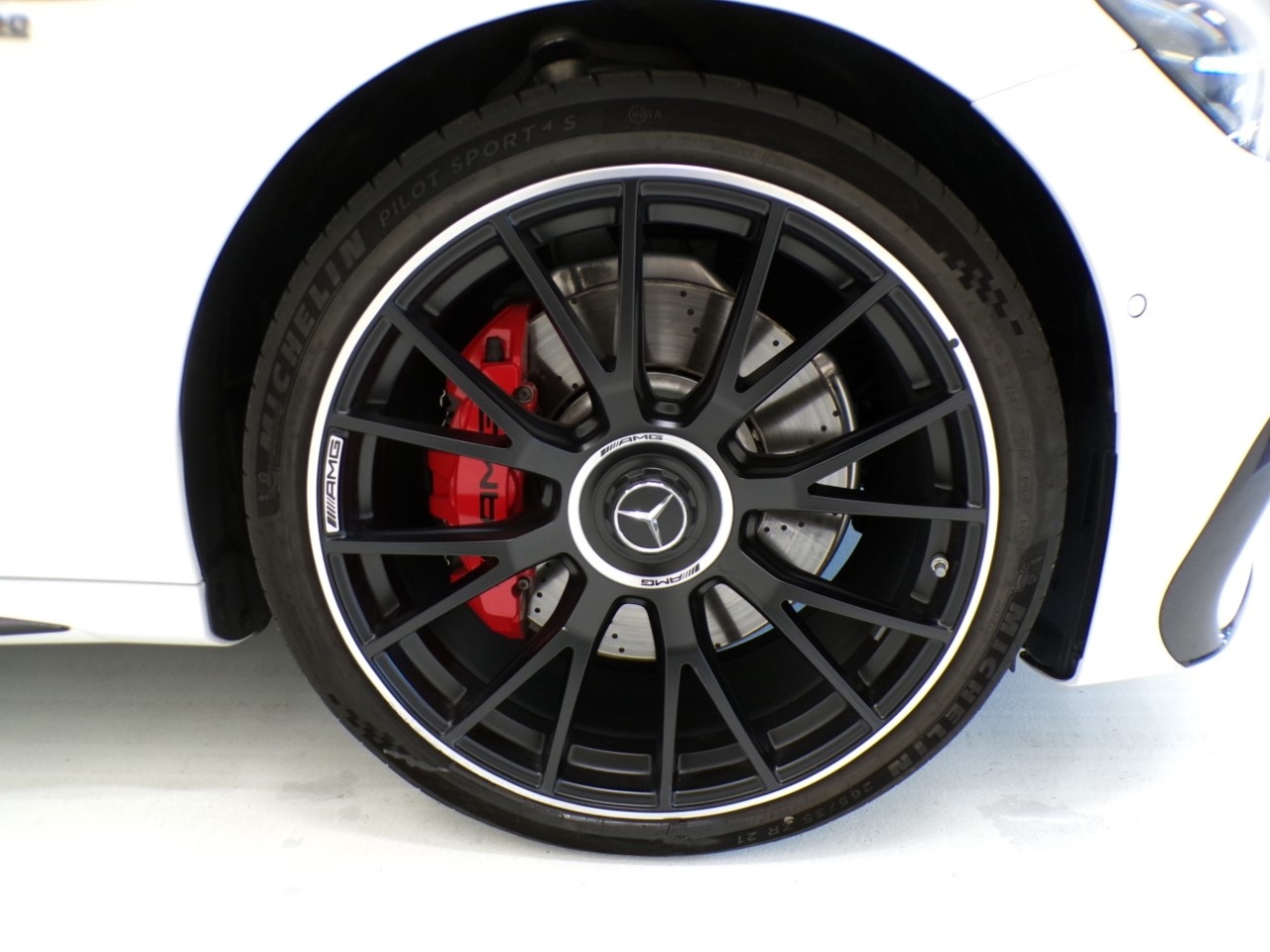 Mercedes-AMG Classe E AMG Station Wagon 53 HYBRID Premium Plus Edition 1 AMG 4Matic+ 9G-Tronic - 4