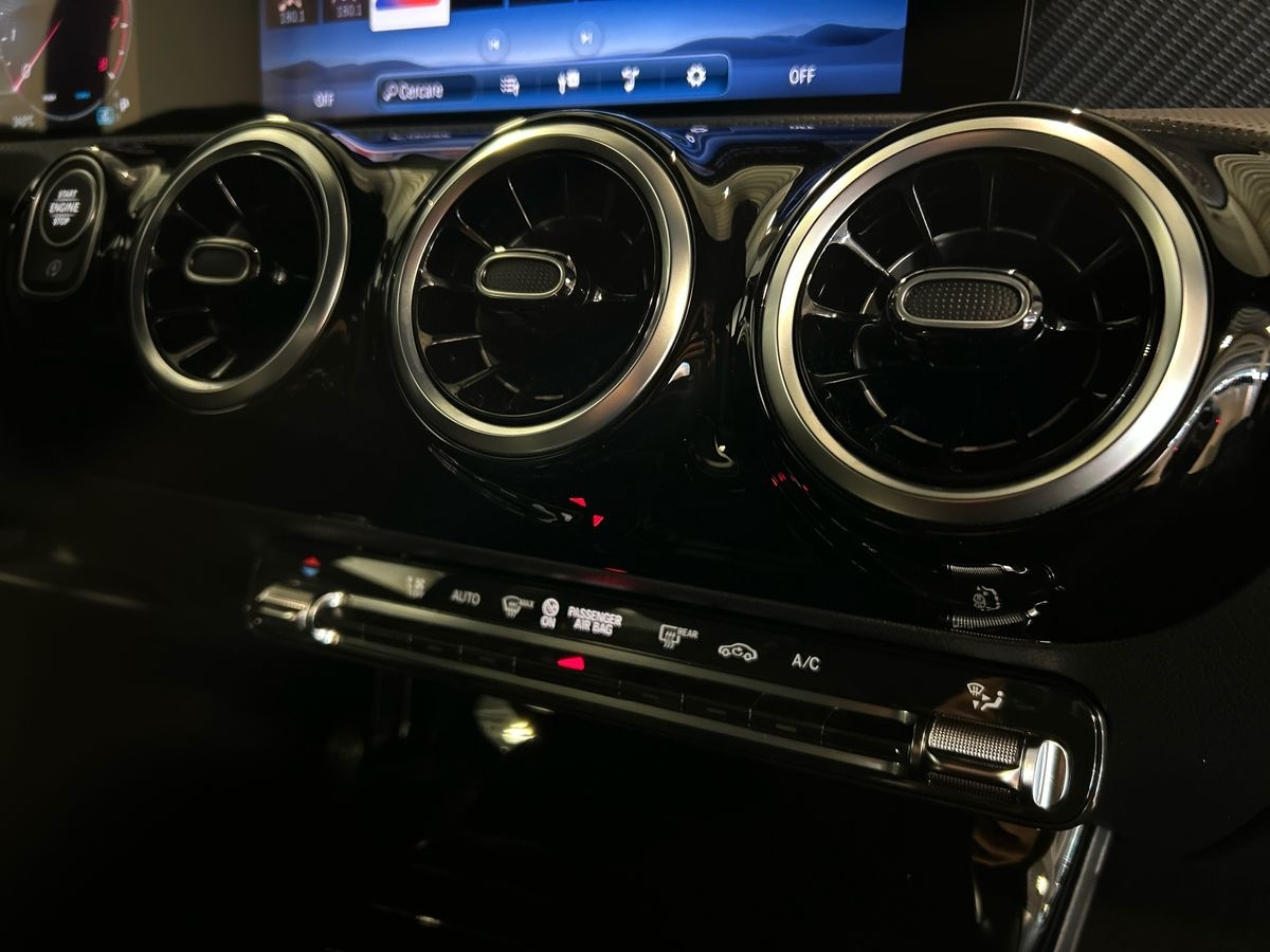 Mercedes CLA Shooting Brake 180 Progressive Advanced 7G-DCT - 13