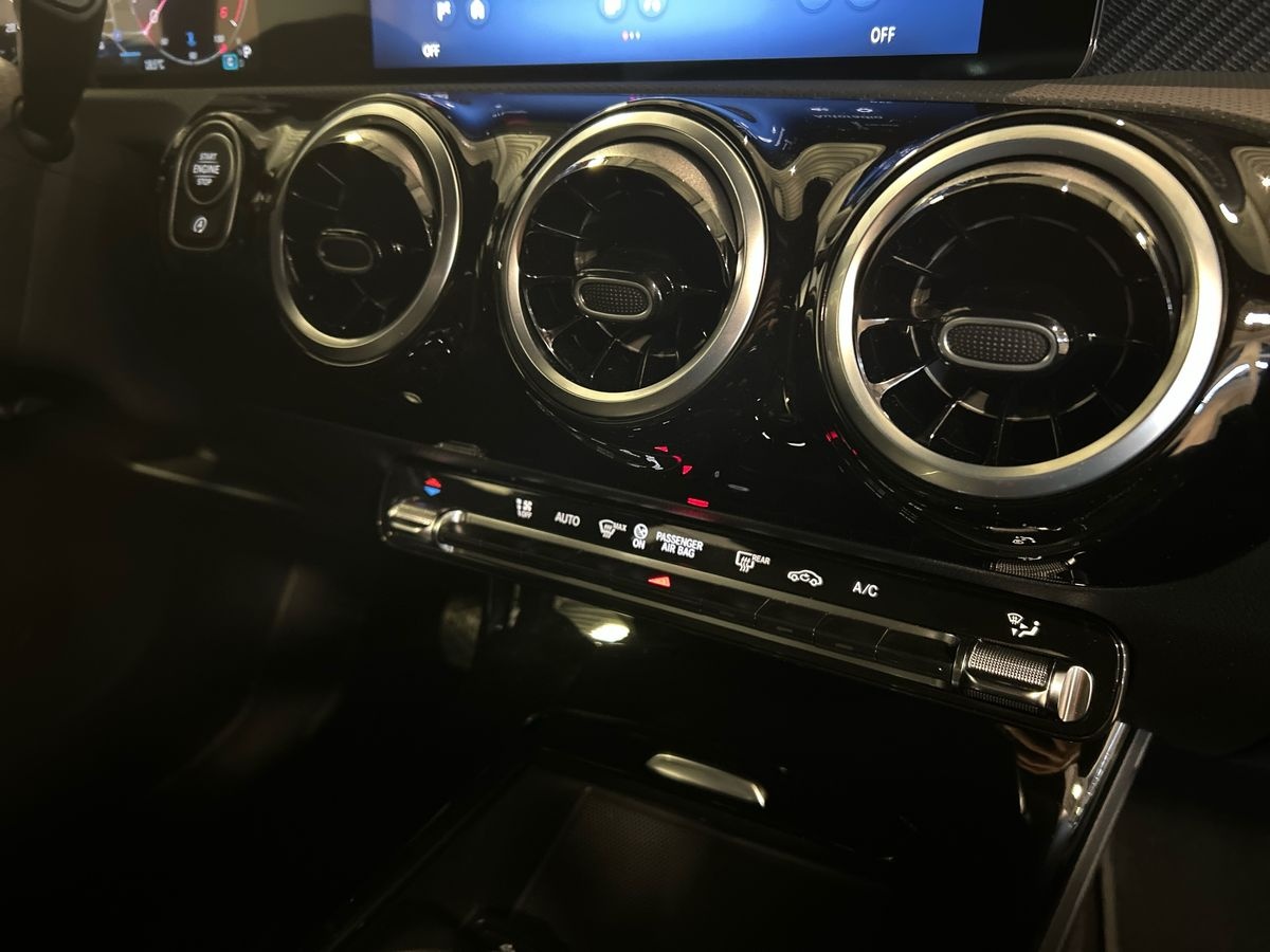 Mercedes Classe A Classe A 180 D Advanced Progressive 8G-DCT - 14